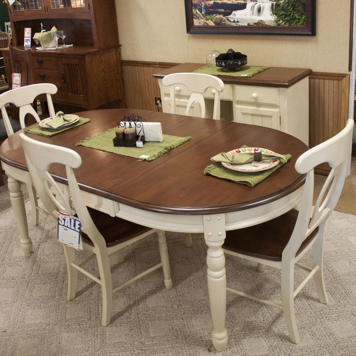 Country Oval Dining Set