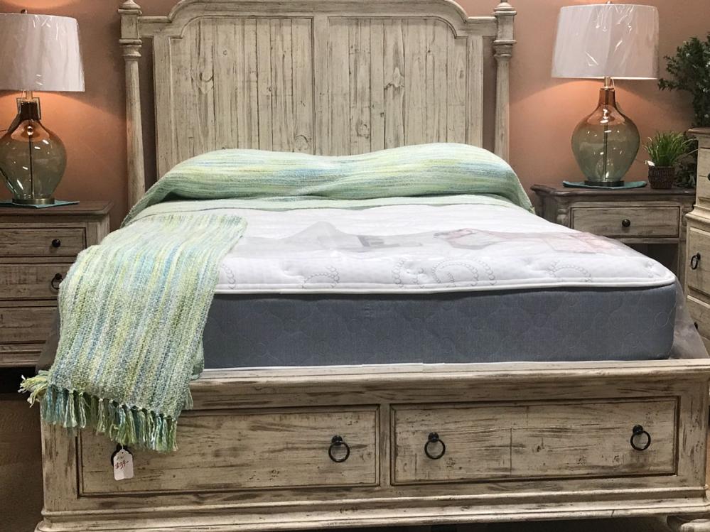 Weathered Rustic Bedroom Set Made Of Solid New Zealand Pine